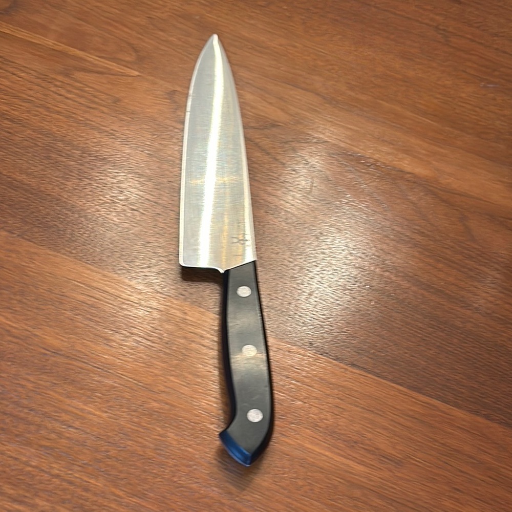 Henckels 8” Chefs Knife 31325